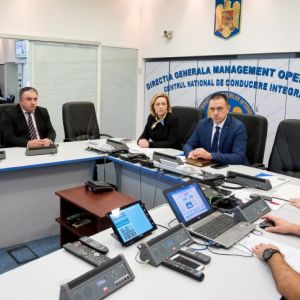 Ambele decizii ale prim-ministrului interimar au fost luate la propunerea ministrului Afacerilor Interne, doamna Carmen Dan, şi vor intra în vigoare odată cu publicarea în Monitorul Oficial", se arată într-un comunicat al Guvernului.
