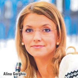 "Este o mare eroare să-l culpabilizezi pe preşedinte că a respectat Constituţia"