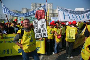 Federaţia Sindicatelor Libere din Învăţământ se pregăteşte de proteste