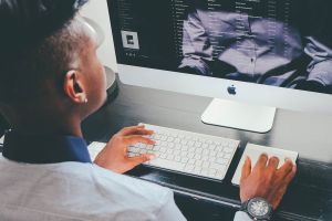 CNAIR vrea să cumpere computere de birou de aproape 200.000 de euro
