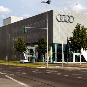 Percheziţii la "Audi"