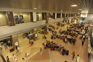 Memento Bus a lansat serviciul "ShuttleBus" de pe Aeroportul Otopeni către hoteluri din Bucureşti