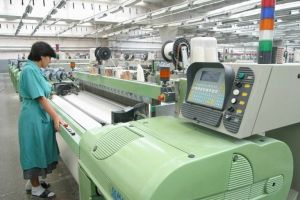 Contracţia din industrie a continuat şi în ianuarie