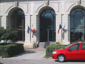 Ministerul Finanţelor a atras, joi, peste 437 milioane lei de la bănci