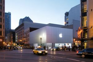 Apple ar putea lansa un iPhone cu ecran de 6,5 inch