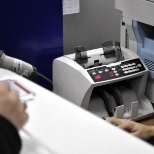 Alături de creditori până la moarte şi dincolo de ea