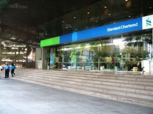 "Standard Chartered", amendată cu 4 milioane de dolari în Singapore