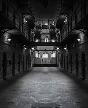 "Un număr de 91 de decese înregistrate anul trecut în sistemul penitenciar, dintre care nouă prin suicid"