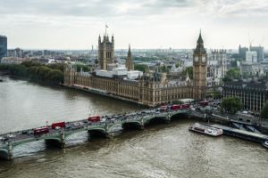 Marea Britanie trebuie să-şi reducă personalul diplomatic în Rusia cu peste 50 de persoane 
