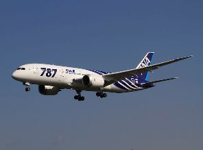 Boeing depăşeşte Airbus cu o comandă de 12 miliarde de dolari pentru American Airlines