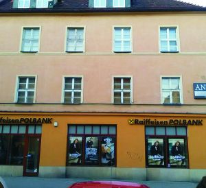 "Raiffeisen International" şi-a vândut divizia din Polonia către "BNP Paribas" 