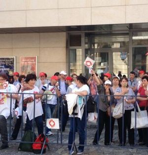 Miniştrii Sănătăţii şi Muncii discută cu sindicaliştii din domeniul sanitar, care reclamă scăderea sporurilor