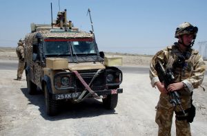 Suplimentează trupele în Afganistan şi Irak