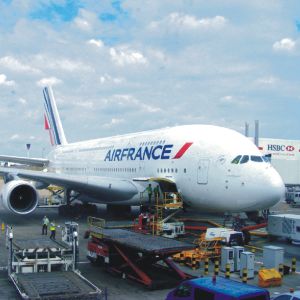 "AccorHotels" vrea o deţinere din "Air France-KLM"