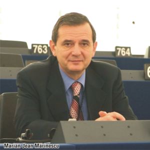 "După zece ani în UE, decalajul dintre mediul european şi România este acelaşi"