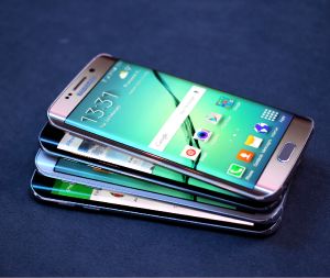 "Samsung" a inaugurat cea mai mare fabrică de telefoane mobile din lume