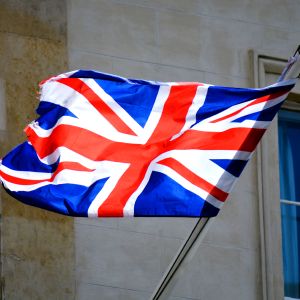 Marea Britanie va înăspri legislaţia privind preluările de companii