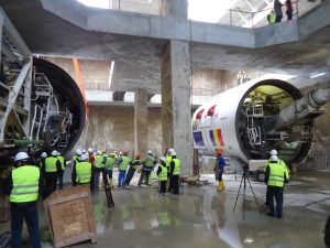 Angajaţii de la metrou ameninţă cu greva