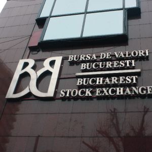 Circa jumătate din companiile listate la BVB oferă dividende 