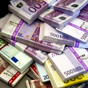 Cursul euro se îndreaptă către pragul de 1,15 dolari