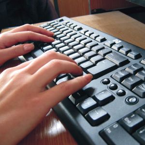 "Cererea de specialişti în securitate cibernetică - tot mai mare"