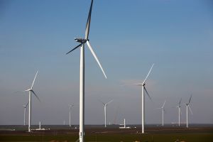 Cel mai mare parc eolian offshore de pe planetă a început să producă electricitate
