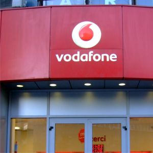 "Vodafone" concediază 1.700 de angajaţi în România, Egipt şi India