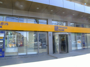 "Piraeus" cumpără 26,98% din "Proton Bank"
