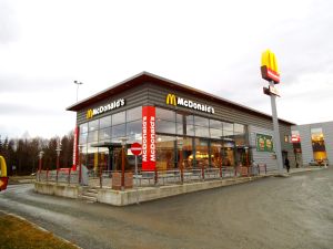 "McDonald's" nu a încălcat legislaţia UE în cazul avantajelor fiscale obţinute în Luxemburg