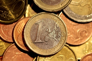 Valoarea alocaţiilor plătite în august pentru susţinerea familiei