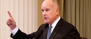 Jerry Brown (sursa foto: Twitter)