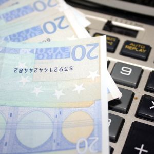 "Şansele ca taxarea inversă a TVA să fie aplicată în România sunt reduse"