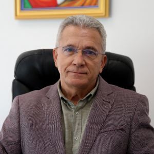 Conform lui Ioan Gânfălean, dacă până în 31 decembrie nu se vor ocupa posturile scoase la concurs, ele vor fi blocate. Iar instituţia nu poate transfera colegi din cadrul Avocatului Poporului, deoarece ar rămâne acele posturi blocate.