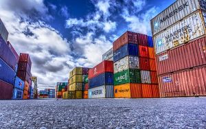 Excedentul exporturilor către SUA a urcat la un nivel record
