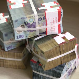 "Majorarea salariilor în administraţie, sănătate, educaţie nu a îmbunătăţit aceste servicii"