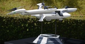 Uber vrea să livreze mâncare cu dronele începând cu 2021
