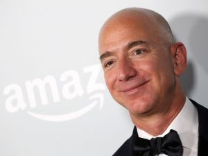 Jeff Bezos (sursa foto: Twitter)