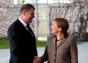 Merkel i-a cerut lui Iohannis să nu mute ambasada la Ierusalim