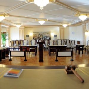 CCR, sesizată cu privire la companiile incluse în FDSI