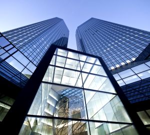 Qatarul nu vrea să-şi majoreze participaţia la Deutsche Bank