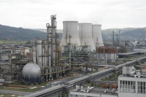 Compania Română de Chimie - un miliard de euro, cifra de afaceri