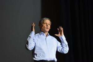 Dacian Cioloş (Sursa foto: Twitter)