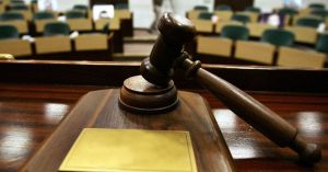 Legea privind abilitarea Guvernului de a emite OUG în vacanţa parlamentară, promulgată