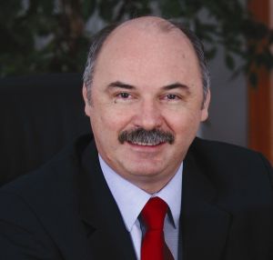 "Din acest an începe declinul economic"