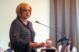 Corina Creţu