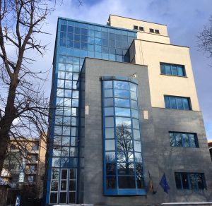 "ANPC îşi riscă imaginea dacă îi înlătură pe comisarii care au controlat băncile"