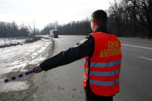 Inspectorii antifraudă au verificat peste 124 mii autovehicule de marfă