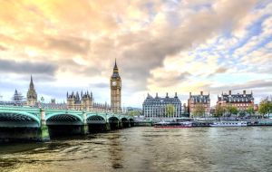 Londra, Tokyo, Singapore - oraşele cu cei mai mulţi oameni bogaţi 