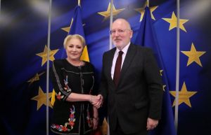 Viorica Dăncilă şi Frans Timmermans (Sursă foto: Twitter)