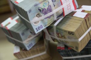 Finanţele au atras astăzi 10 milioane lei de la bănci